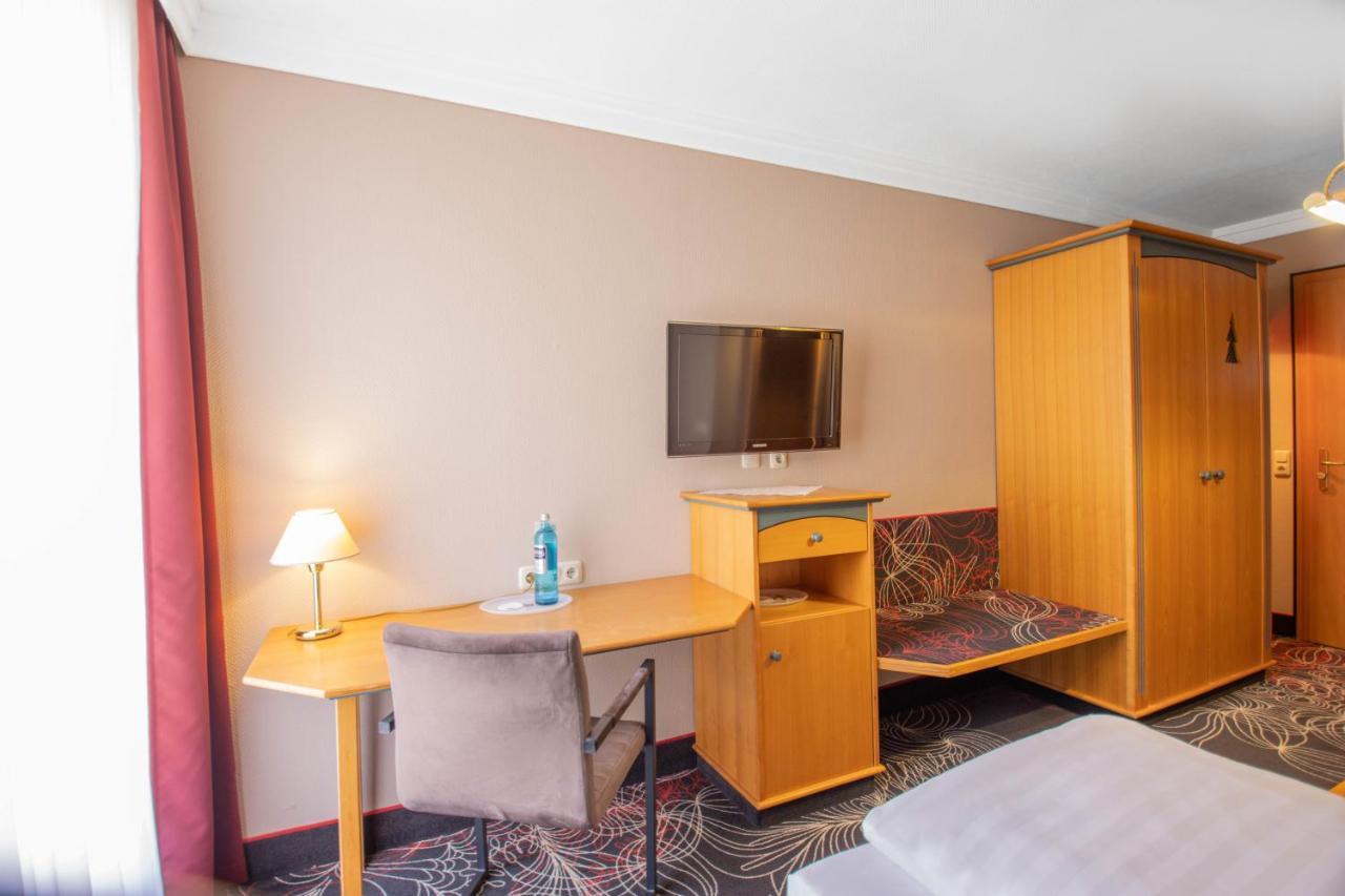 Hotel Tanne イルメナウ エクステリア 写真